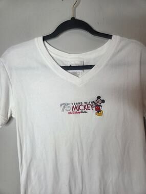 Walt Disney World Women Large White 75Year with Mickey V-Neck Short Sleeve Shirt